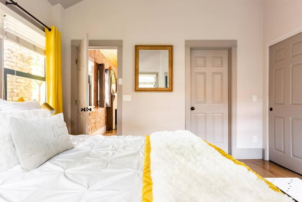 2Br Home W Parking Downtown Charm In Full Bloom! Tucson Zewnętrze zdjęcie